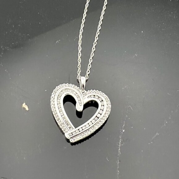 Beautiful 1/2 Carat Natural Diamond Heart Pendant Necklace with .925 Sterling Ch - Picture 10 of 12